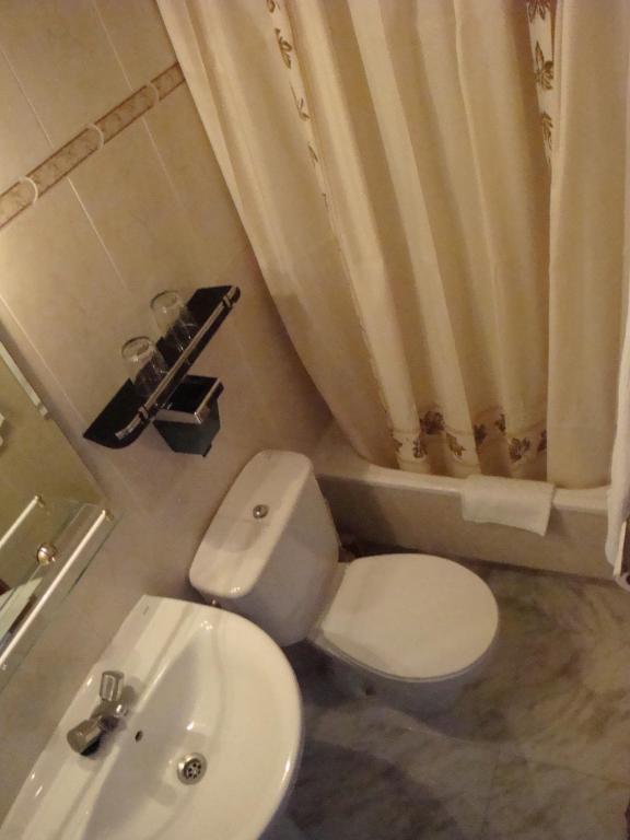 Hostal Zamora Madrid Room photo