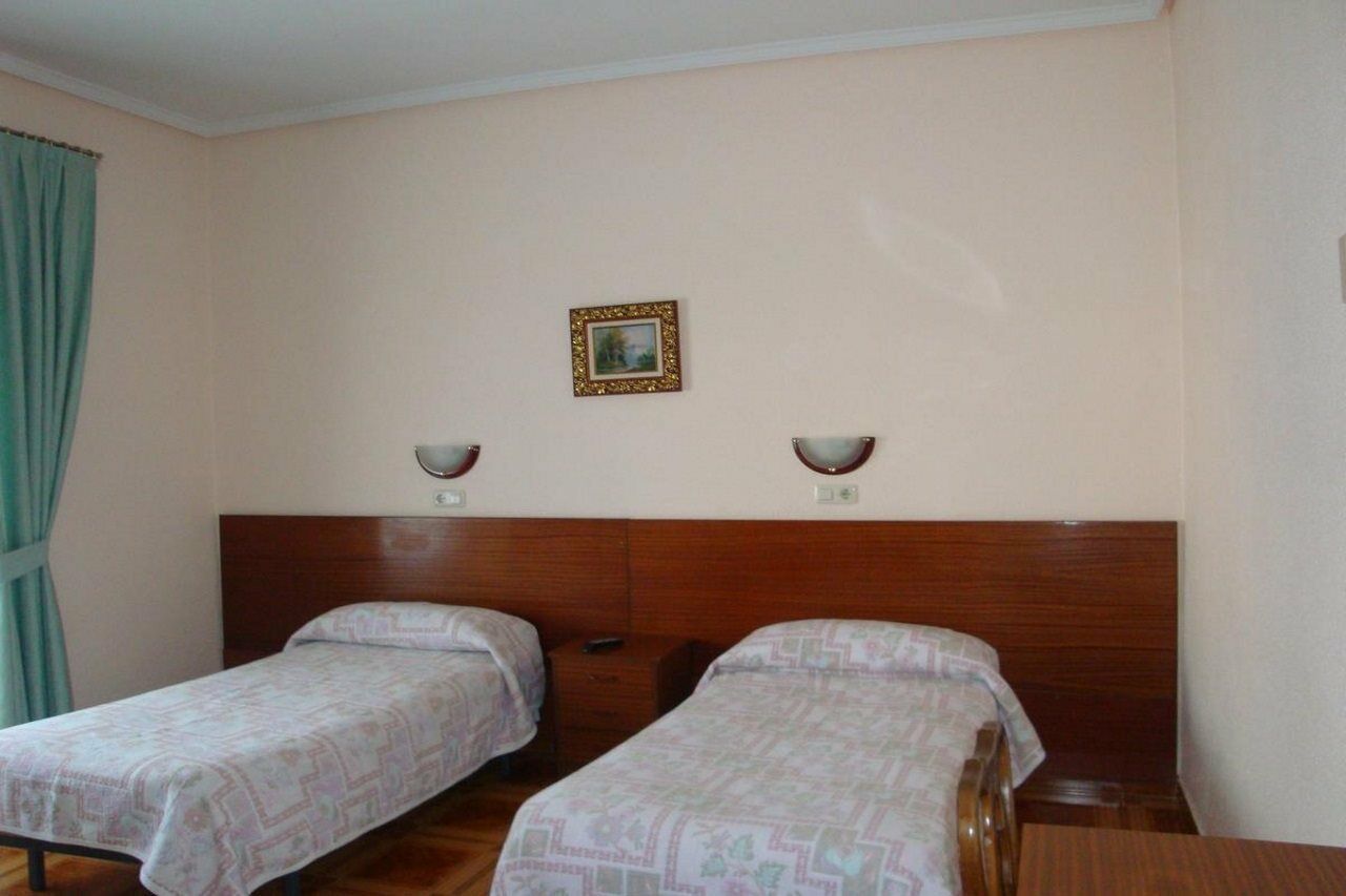 Hostal Zamora Madrid Exterior photo