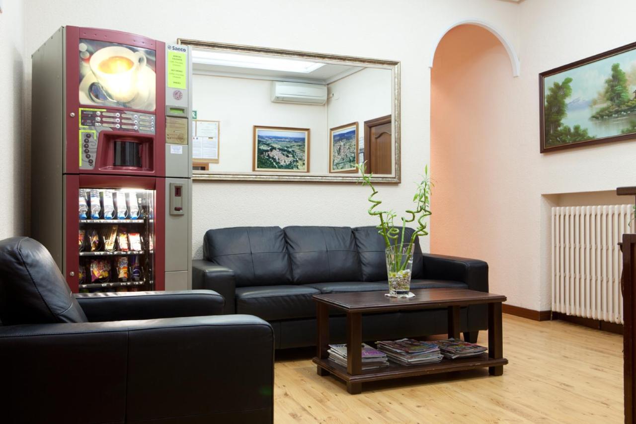 Hostal Zamora Madrid Exterior photo